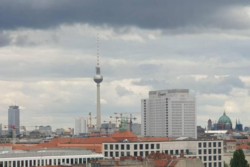 1 Zimmer Apartment über den Wolken Berlín Exterior foto
